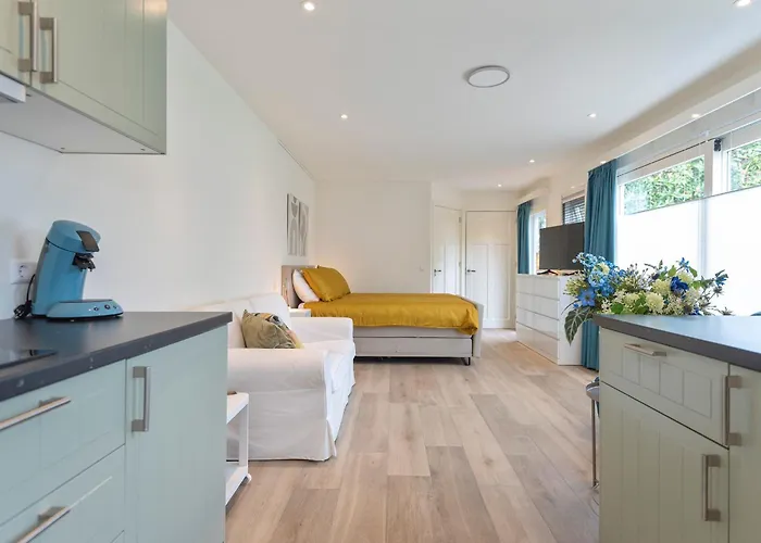 Blue Oasis Cottage - Free Parking